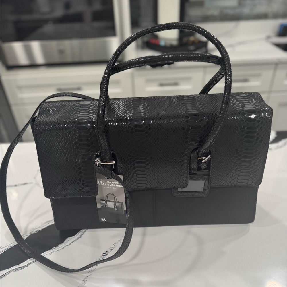 NWT Women in Business Black and Green Shoulder/Computer Bag